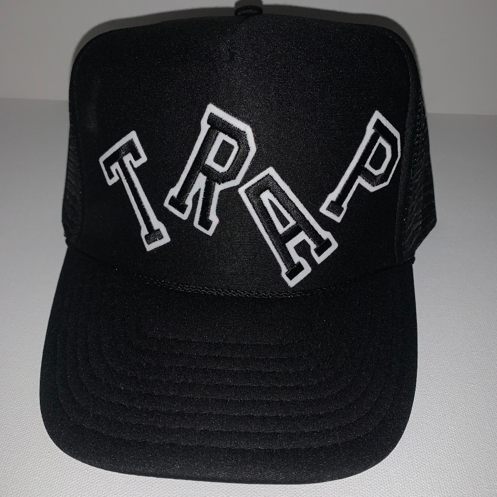 77 WAYZ TRAP HAT